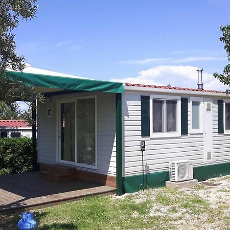 Mobile Homes In Camp Kovacine, Cres, With Long Pebble Beach Екстериор снимка